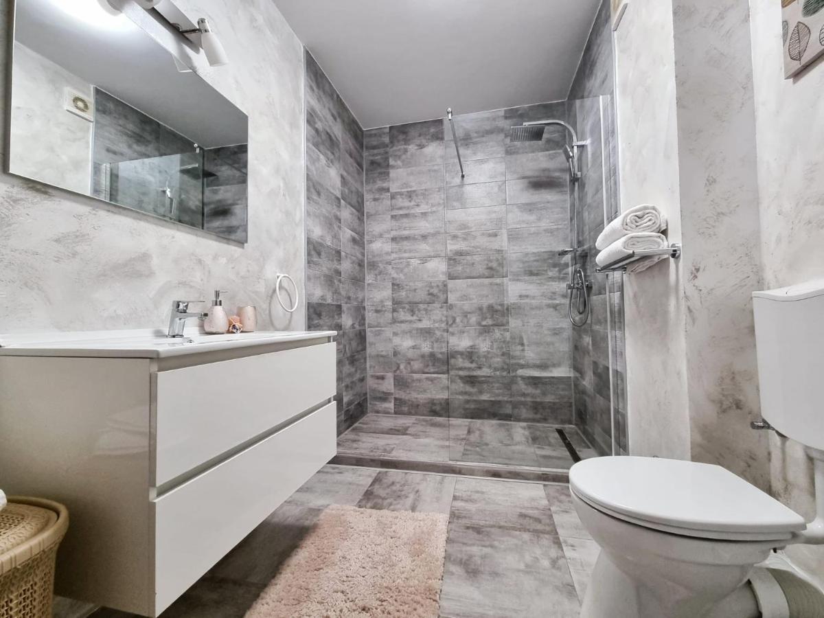 Ra Apartment - Ared Oradea Exterior photo